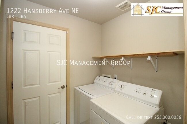 Building Photo - 1222 Hansberry Ave NE