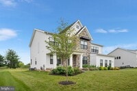 Building Photo - 2639 Hawthorn Dr
