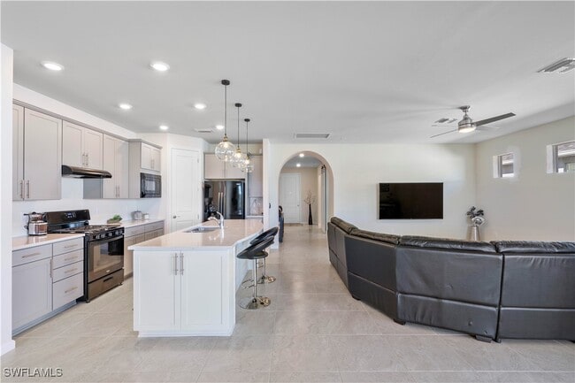 Building Photo - 42983 Wiregrass Ln
