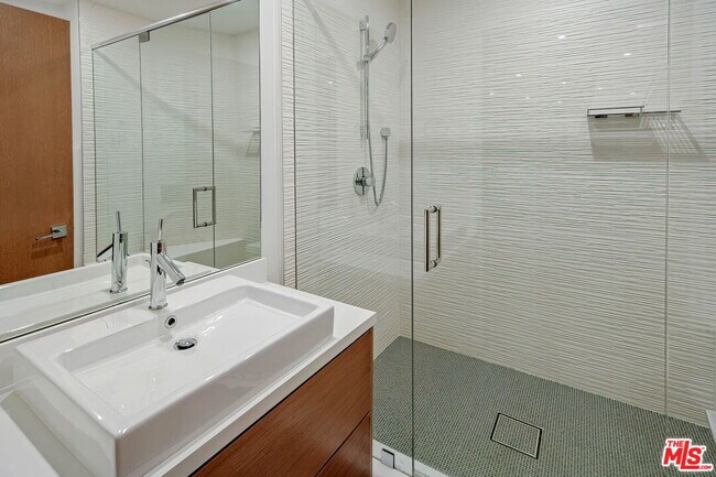 Building Photo - 17405 Castellammare Dr