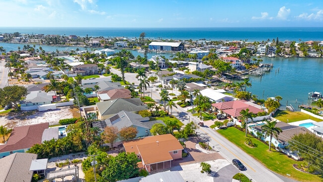 Building Photo - 2173 W Vina Del Mar Blvd