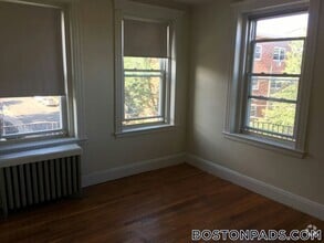 Building Photo - 4 Vinal St.