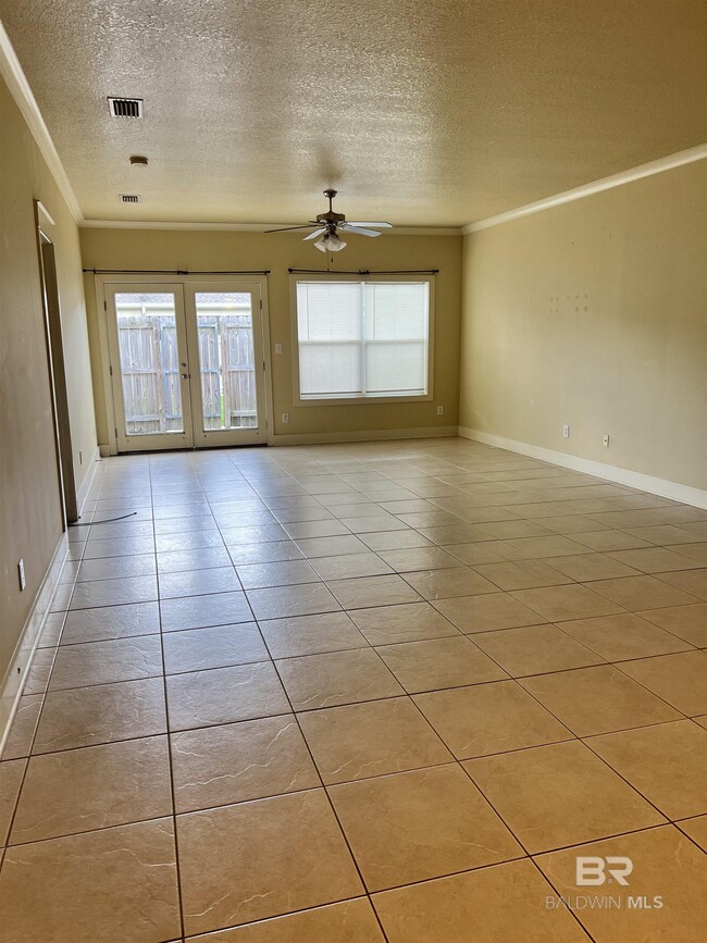 Building Photo - 501 Cotton Creek Dr