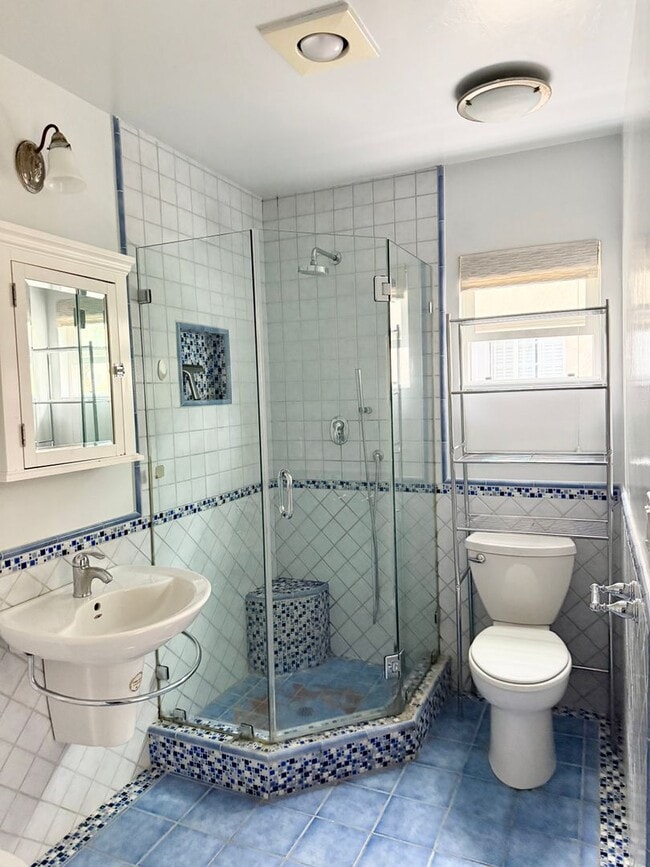 Building Photo - Stylish Bungalow in Hillcrest