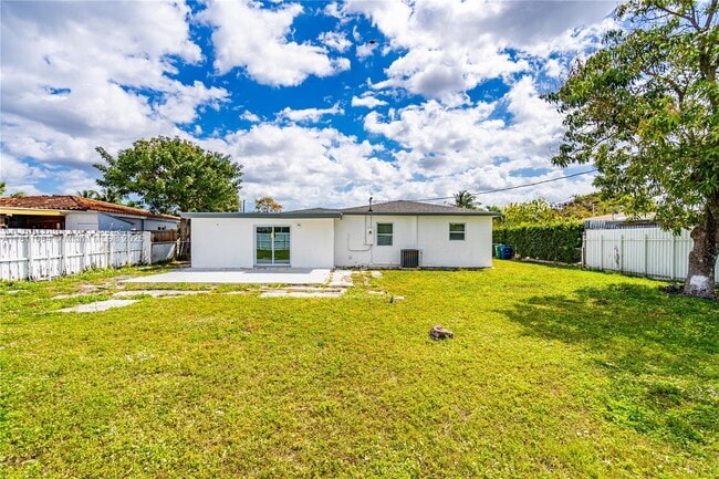 Building Photo - 8330 NW 35th Pl