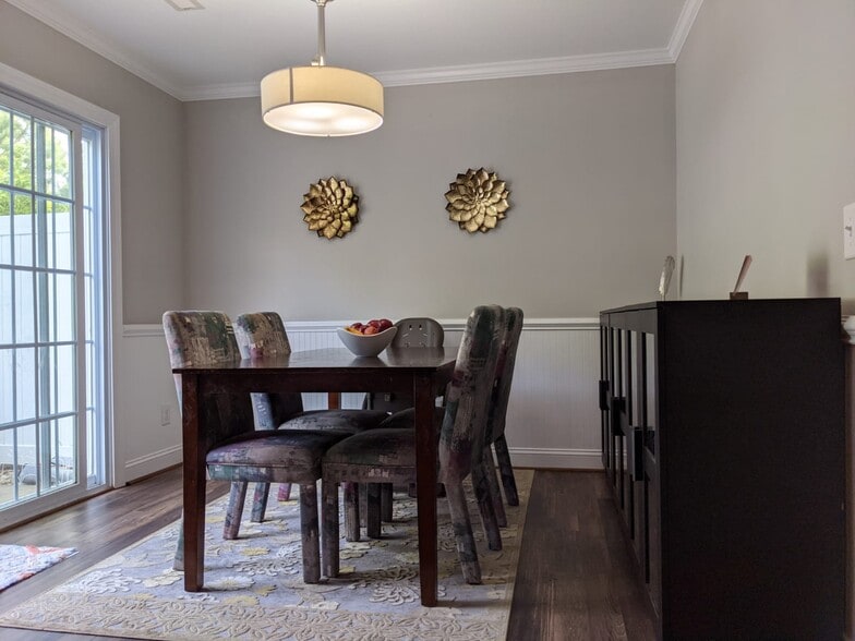 Building Photo - 124 Chandler Dr