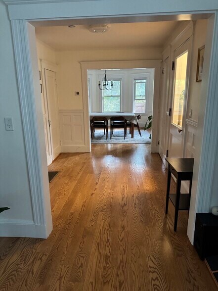 Building Photo - 161 Highland Ave