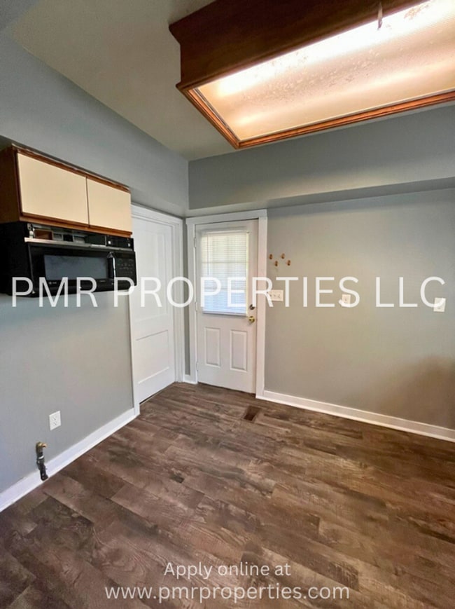 Building Photo - 2Bedroom / 1Bathroom House