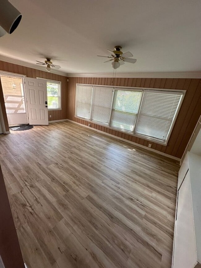 Building Photo - COMING SOON! 31807 W. Chicago, Livonia MI ...