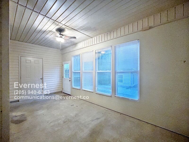 Building Photo - 632 Parkside Cir