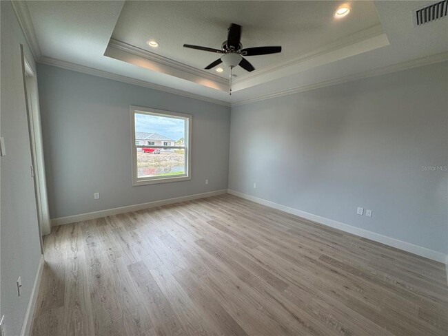 Building Photo - 236 Long Meadow Ln S