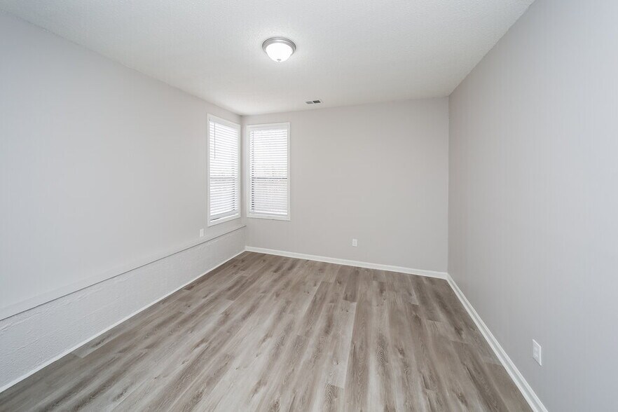 Building Photo - 353 Ericson Rd