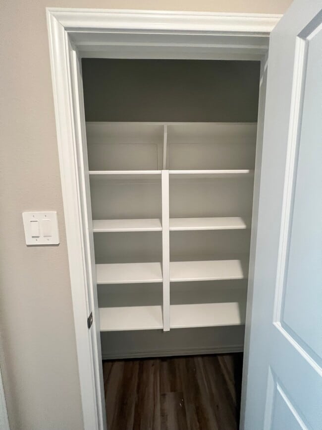 Building Photo - 11606 Vistawood St