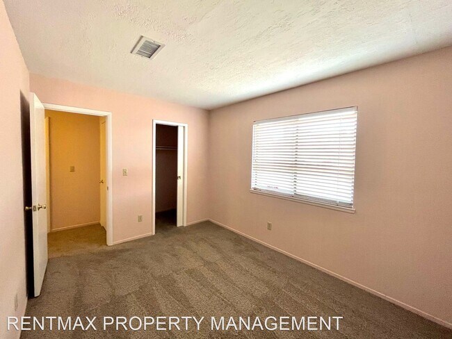 Building Photo - 3 br, 2 bath House - 1487 SUNBURST DR