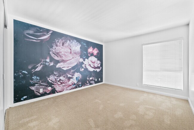 Building Photo - 11640 Woodbridge St