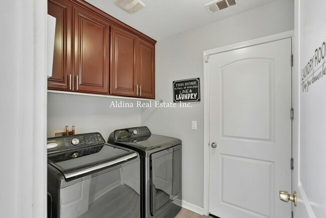 Building Photo - Monte Bella Community