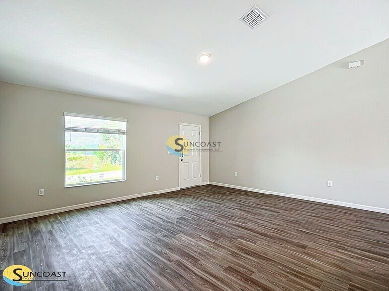 Building Photo - 59 Pine Radial