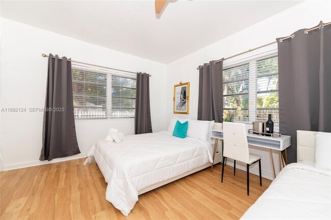 Building Photo - 545 Michigan Ave