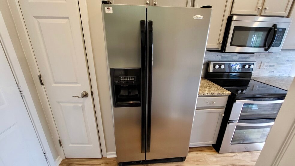 Building Photo - 307 Smallwood Ct