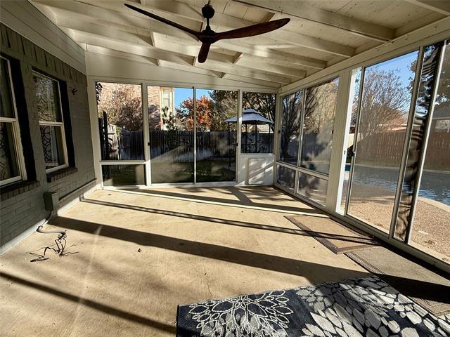 Building Photo - 208 Oxford Dr