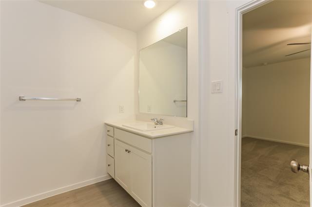 Building Photo - 1320 Amapola Dr