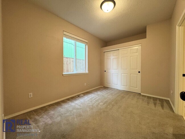 Building Photo - Spacious 5-Bedroom Home in Desirable Autumn Crest – Beaverton!!