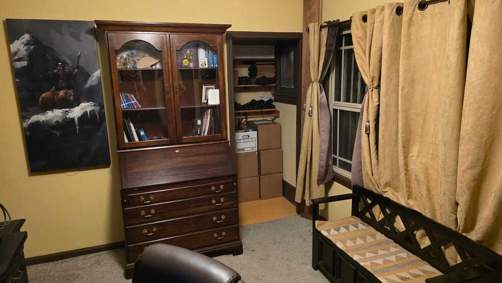 Attached Office - 1415 W 49th St