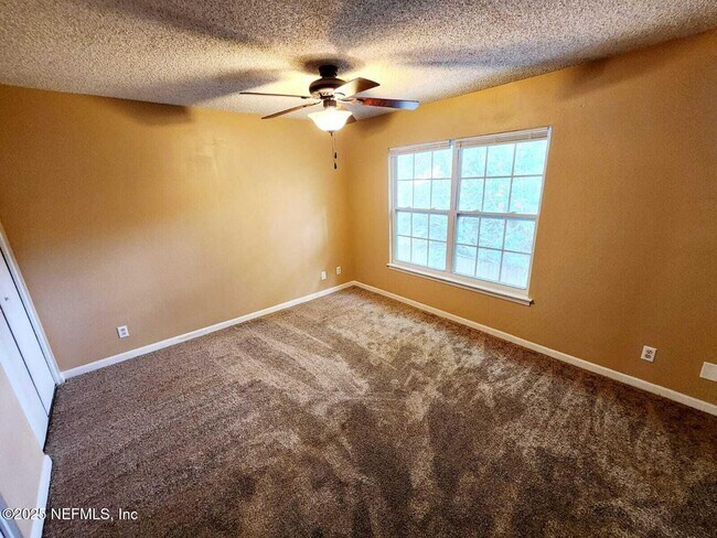 Building Photo - 229 Kettering Ct