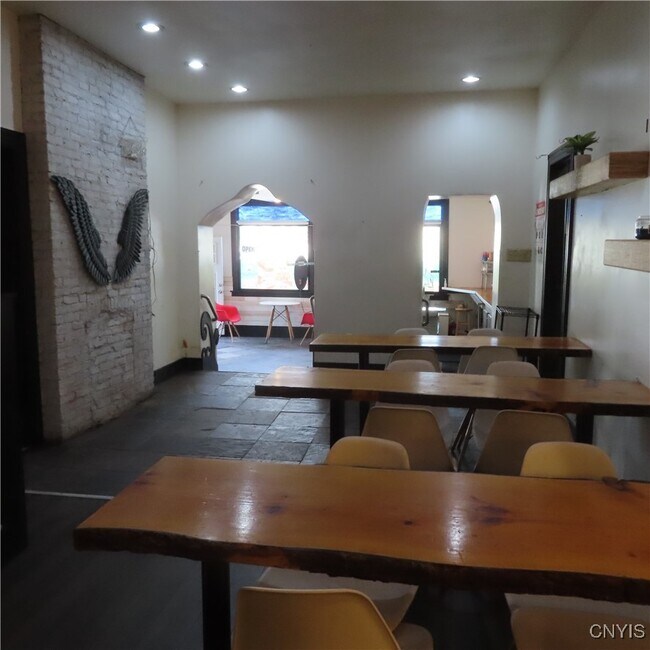 Building Photo - 600 Burnet Ave