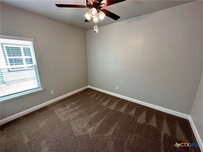 Building Photo - 1527 Sideoats Ln