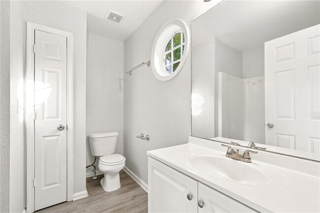 Building Photo - 7130 Brookview Way