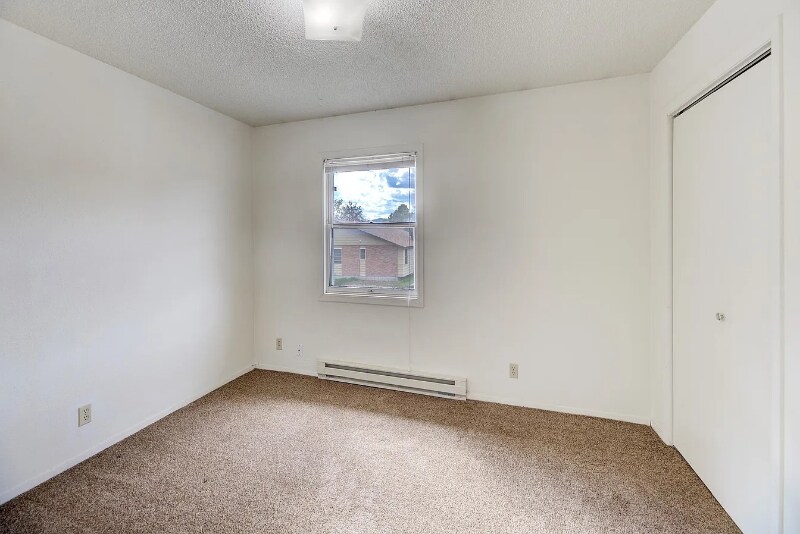 Building Photo - 923 Hialeah St