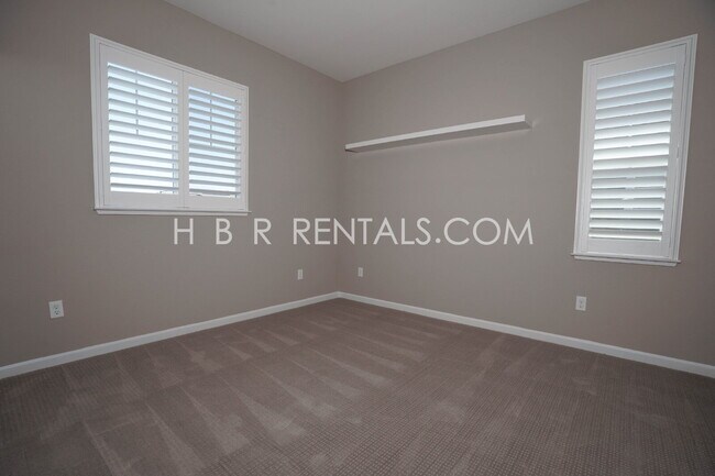 Building Photo - 906 River Bend Dr