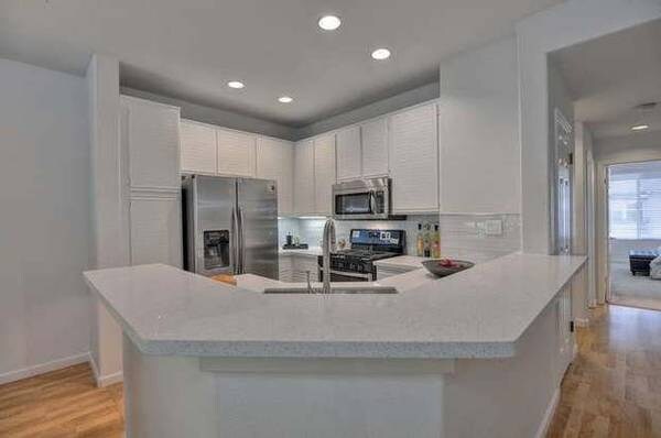Building Photo - 475 Milan Dr
