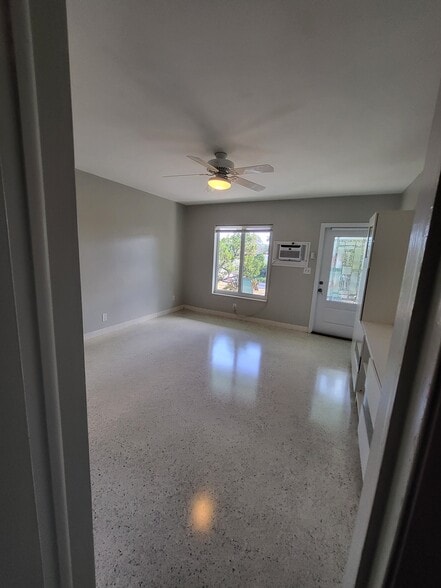 Building Photo - 2297 NE 2nd Ave