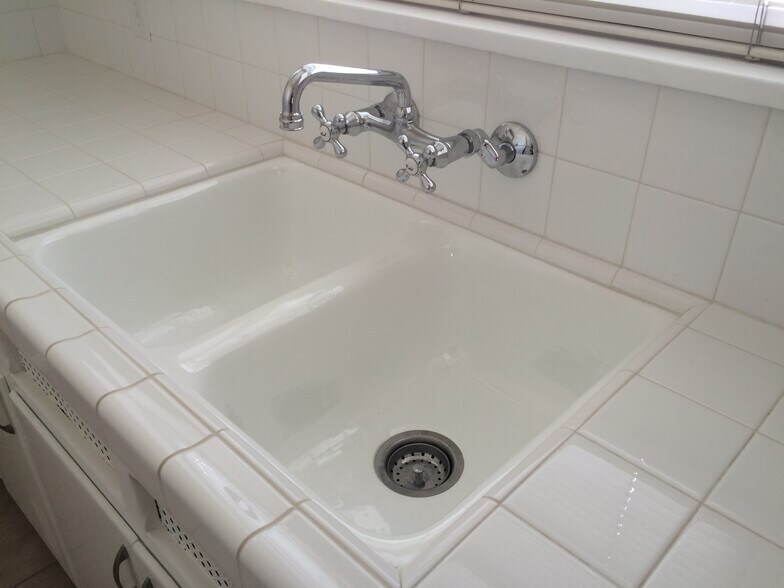 Kitchen Sink Detail - 1008 Euclid St