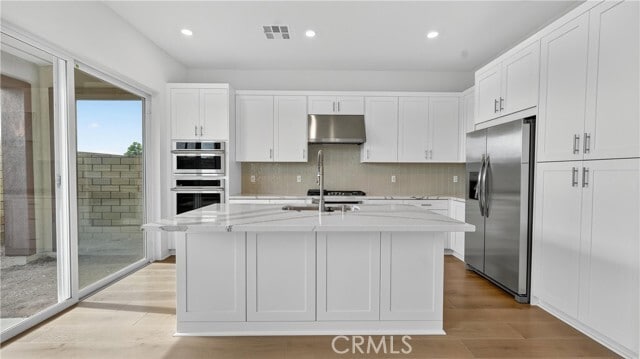 Building Photo - 224 Lily Lp