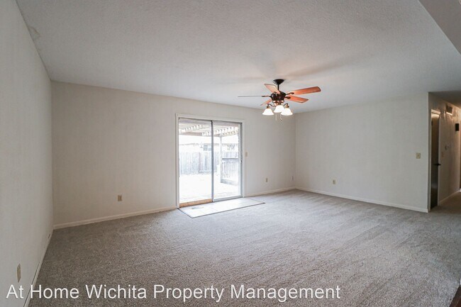 Building Photo - 3 br, 3 bath House - 2215 South Lori Lane