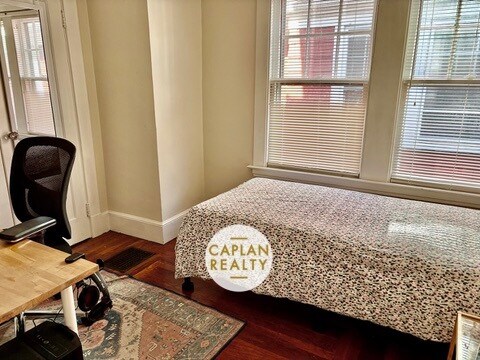 Building Photo - 25 W Rock Ave