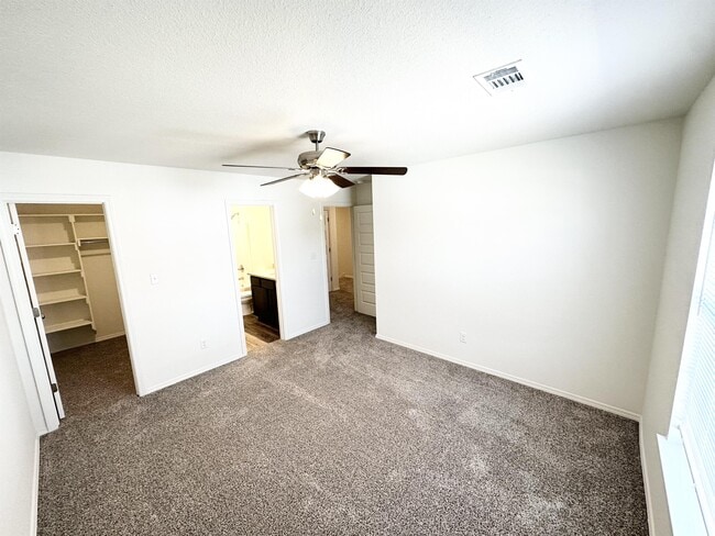 Building Photo - 875 S Amarillo Ave