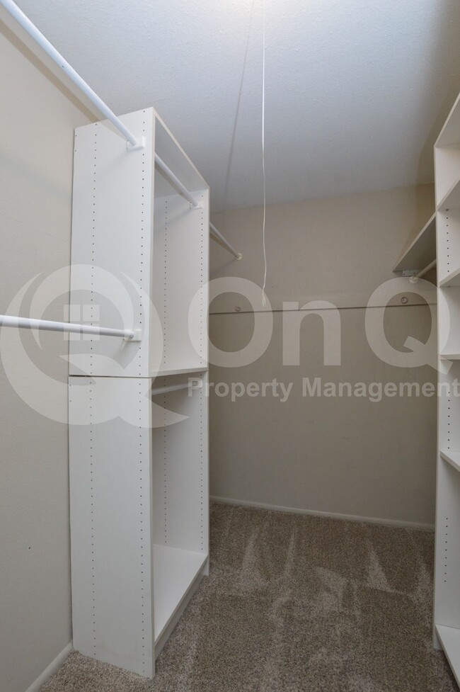 Building Photo - 4028 N Granite Reef Rd
