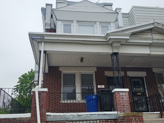 Primary Photo - 5044 N Sydenham St