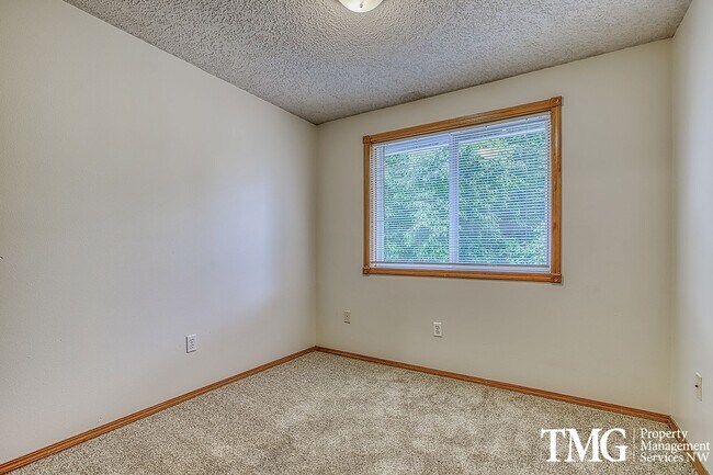 Building Photo - Pachl10