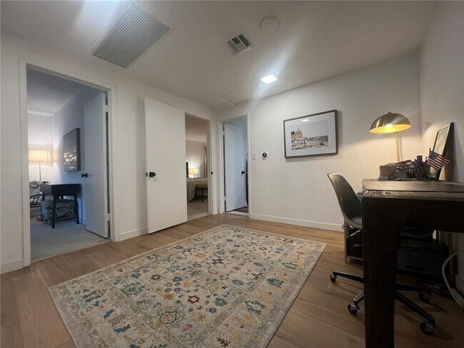 Building Photo - 740 W Huntington Dr