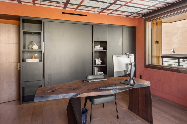 Building Photo - 120 Juan St