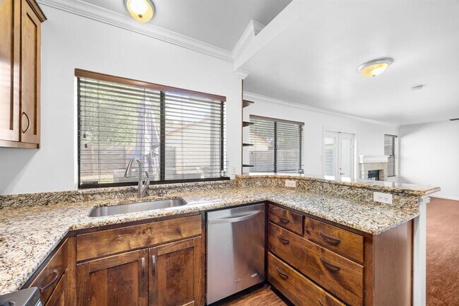 Building Photo - 12800 Meehan Dr