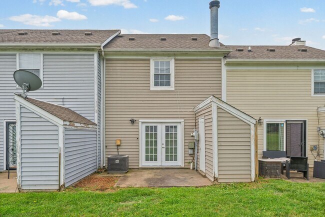 Building Photo - 105 Greenland Ct