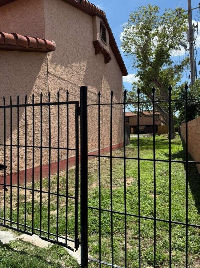 Building Photo - 5500 McPherson Rd