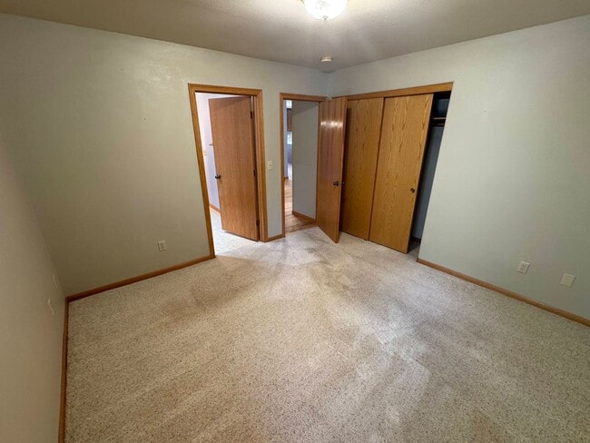 Building Photo - 3 Bedroom Home in College Hill Neighborhood