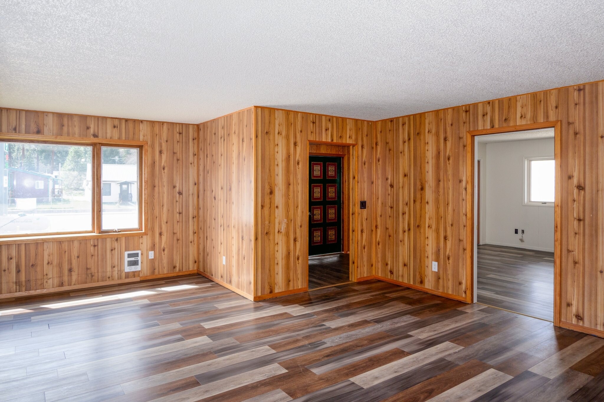 Building Photo - 213 E Missoula Ave